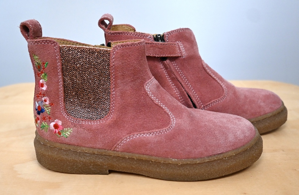 [YMI149] Enkellaarsjes, Pom d'Api, 27