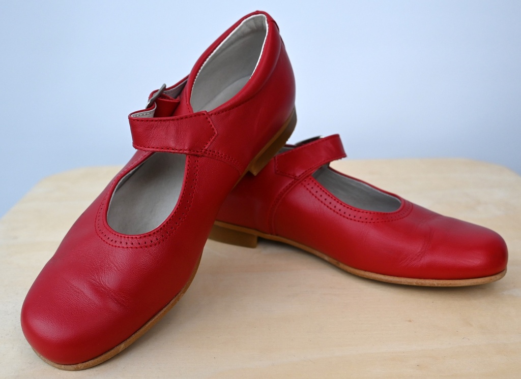 [NRO005] Schoenen, GUZMAN, 34