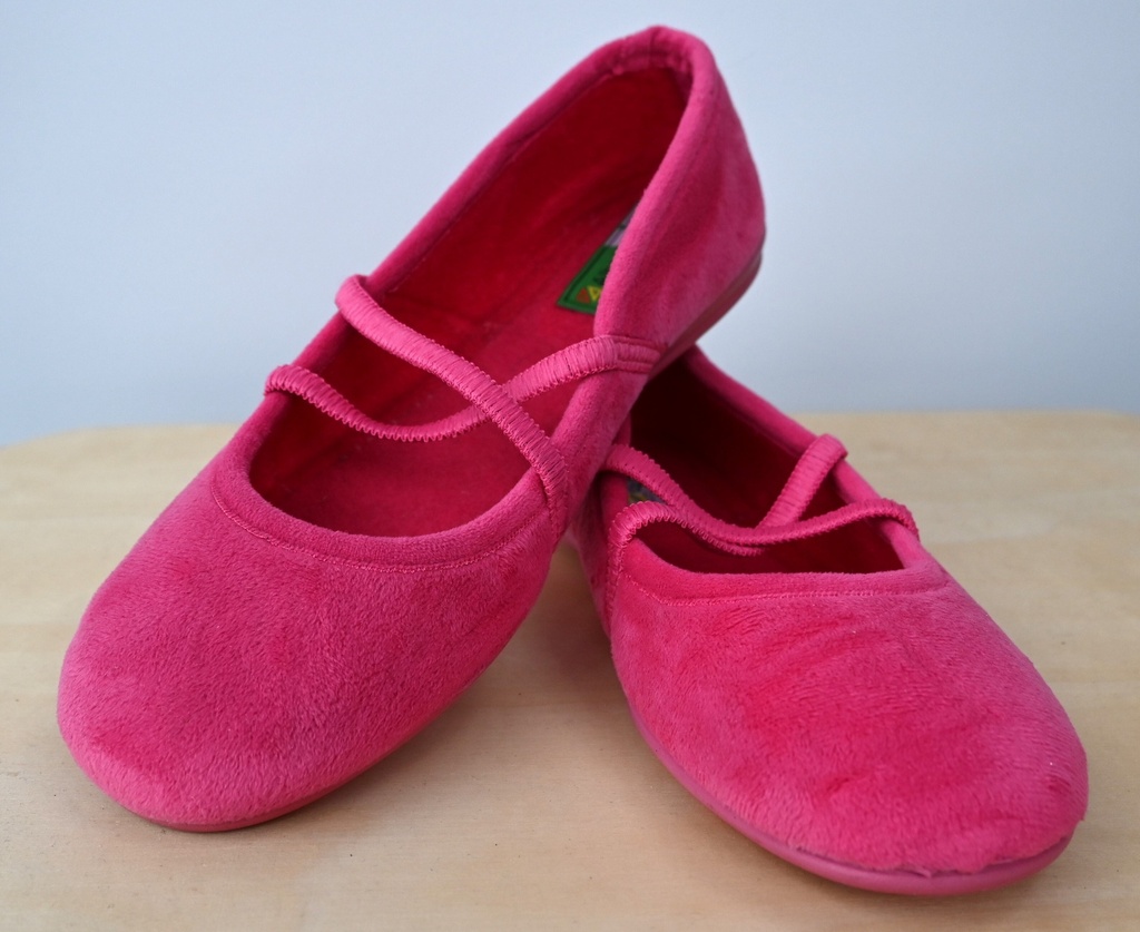 [NRO002] Pantoffels, Aberola, 37