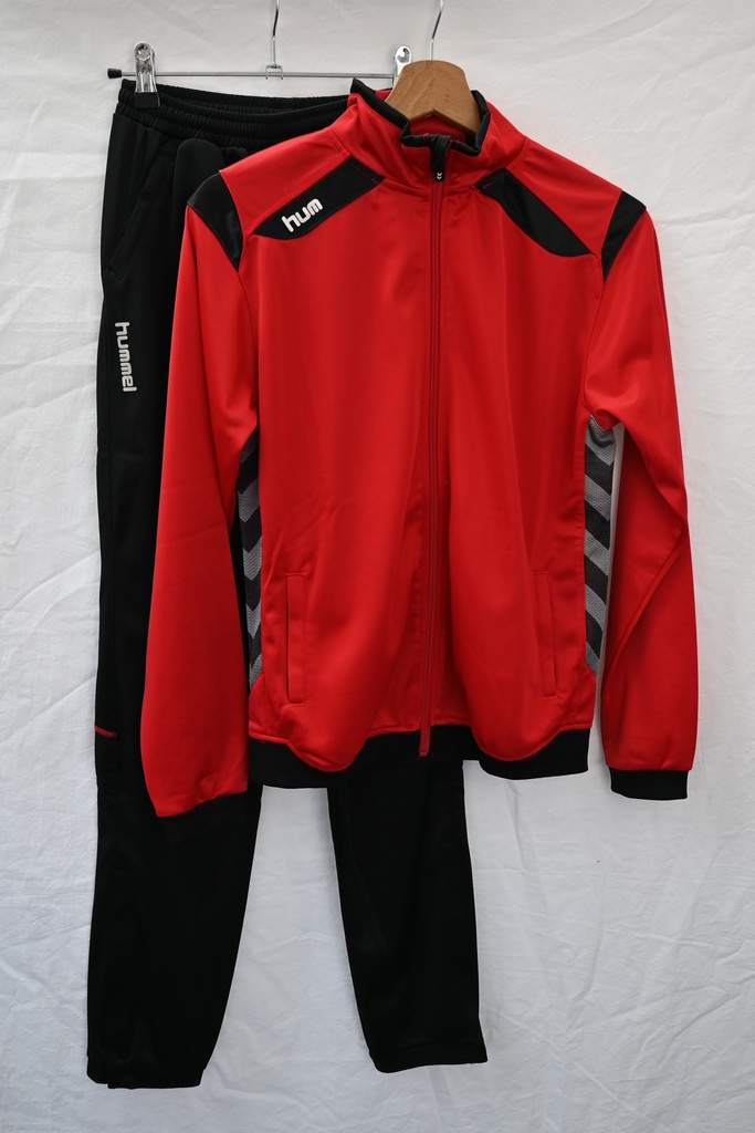 [KVM036] Trainingspak, Hummel, 14 jaar