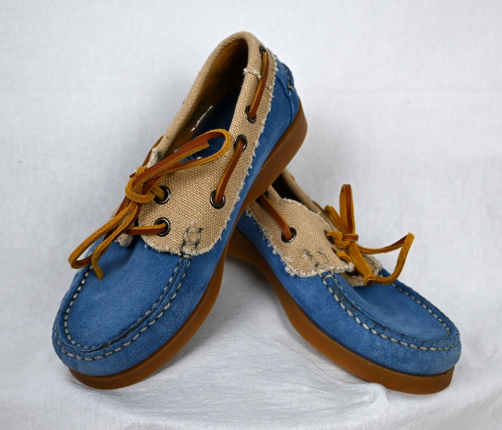 [KVB041] Schoenen, Eli, 30