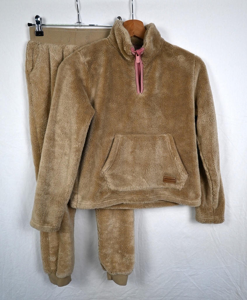 [VEL037] Homesuit, Ayacucho, 10/12 jaar