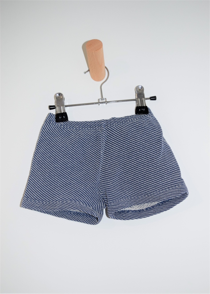 [TSC014] shortje, Froy & Dind,  geschatte maat 9 maanden