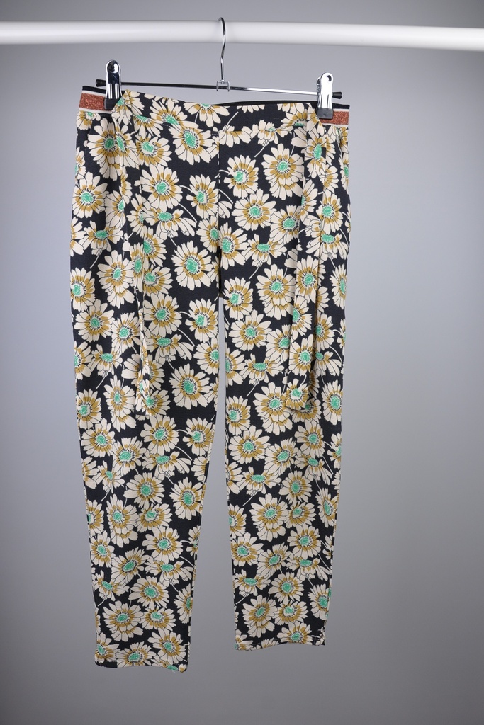 [BAS001] Broek