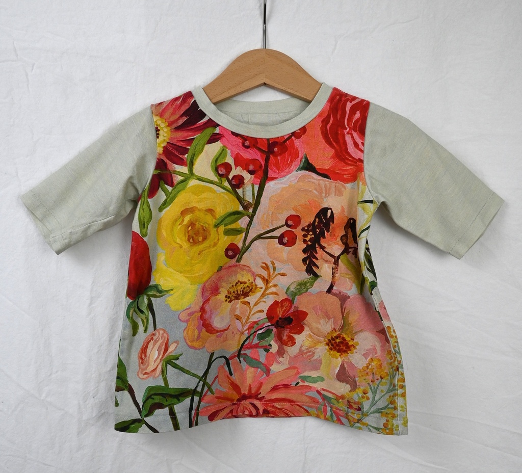 [AME035] T-shirt, Room Seven, 2 jaar