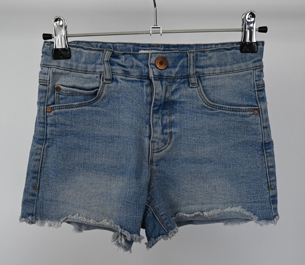 Short, name it, 6 jaar